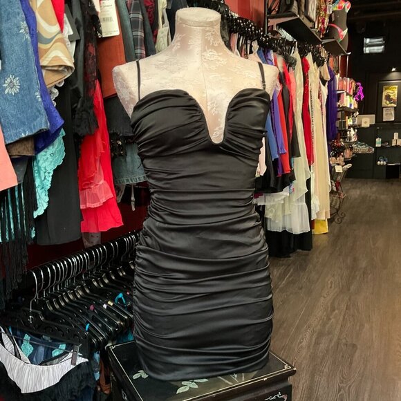 Oh Polly Sexy V-neck Sleeveless Solid Party Backless Dress Size 2 Black - Picture 2 of 4